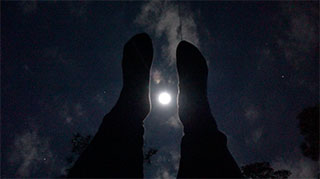 On 2018-12-22 after midnight, Feet up to full moon of Outer Solstice