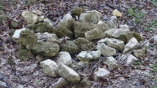Drainage rocks